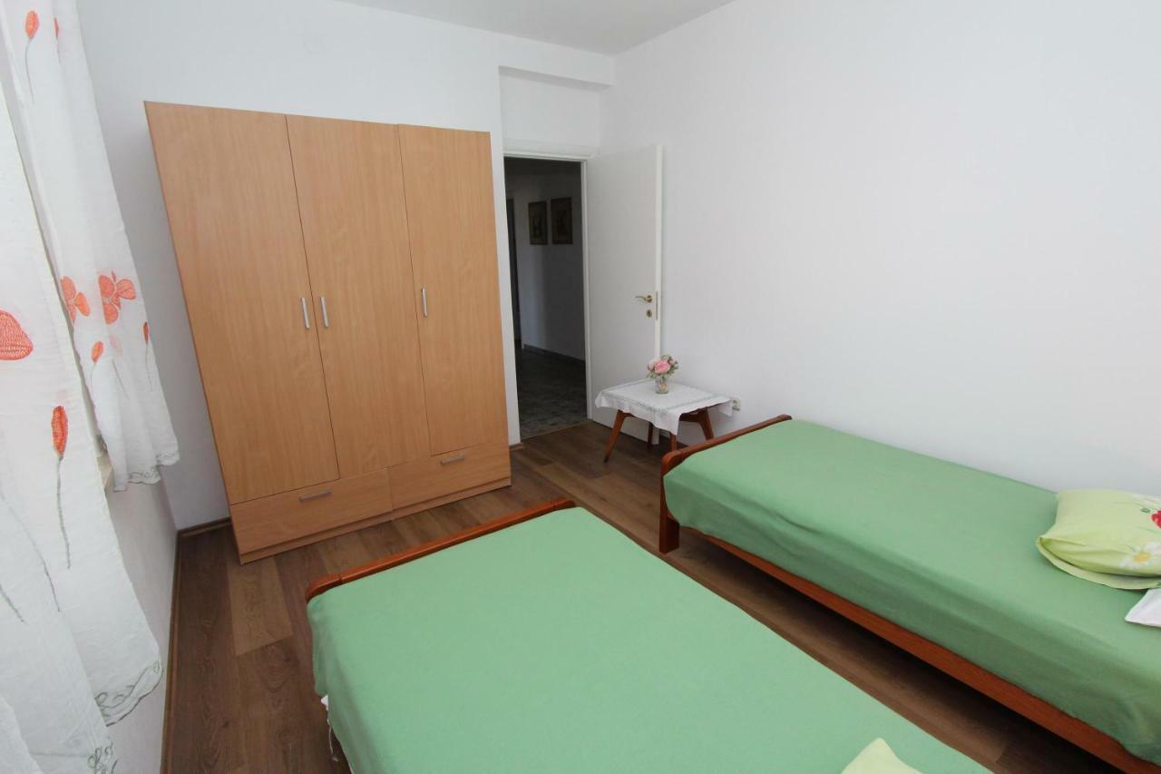 Apartment Dina Rovinj Exterior photo